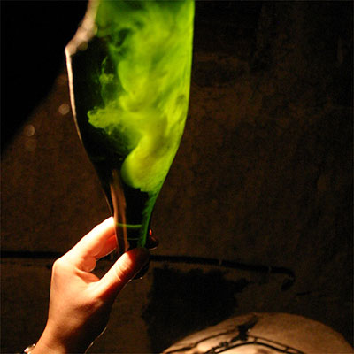 Blanc de Noirs: tirage 27 june 2008, yeasts shaken 17 january 2009