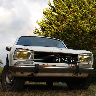 Visting Bordeaux with this great 1977 Peugeot 504 that I borrowed from my 